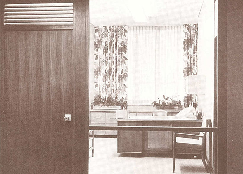 Whirlpool-AdCenter-North-OGl-door-transoms-2-IA-Interior-Architects