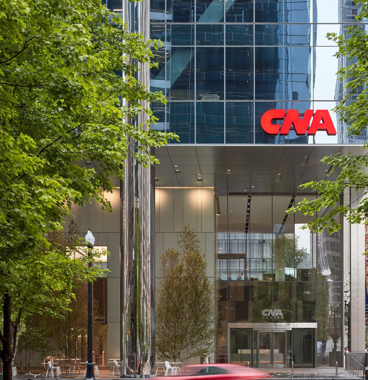 CNA_Insurance_HQ_Chicago_IL_N2_large