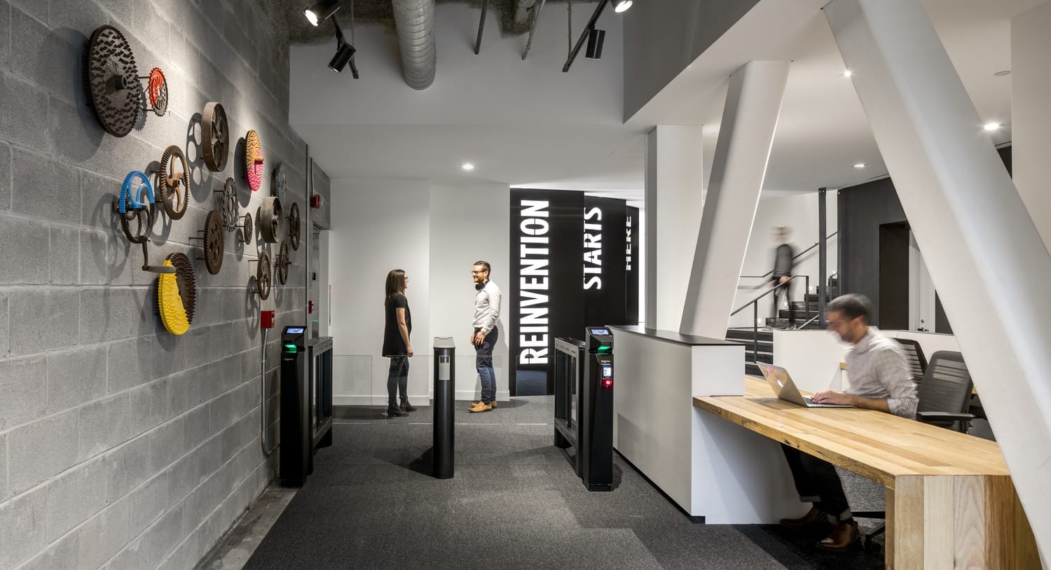 1 35SBCR_0001_000_Scotia_Toronto_Digital_Factory_N13_medium Scotia Bank, Toronto Canada