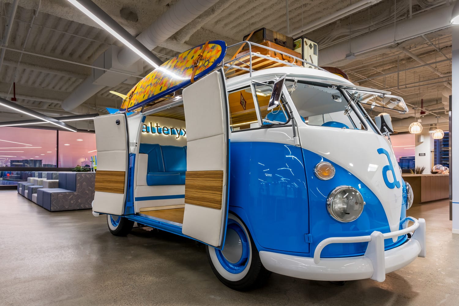 13ALTX_0001_000_Alteryx_HQ_Irvine_N15_medium VW Bus at the Alteryx Headquarters