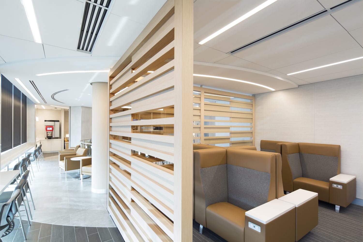 37AALX_0002_000_N3_medium