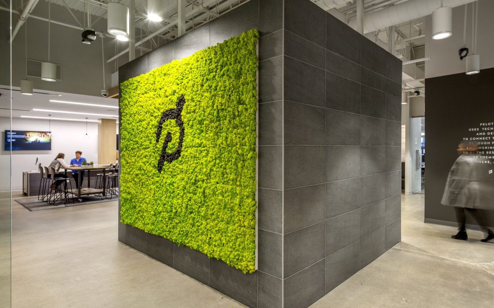 06PRSP_0001_004_Peloton_Plano_Office_N3_large An instagrammable branded walla at the Peloton Customer Care Center