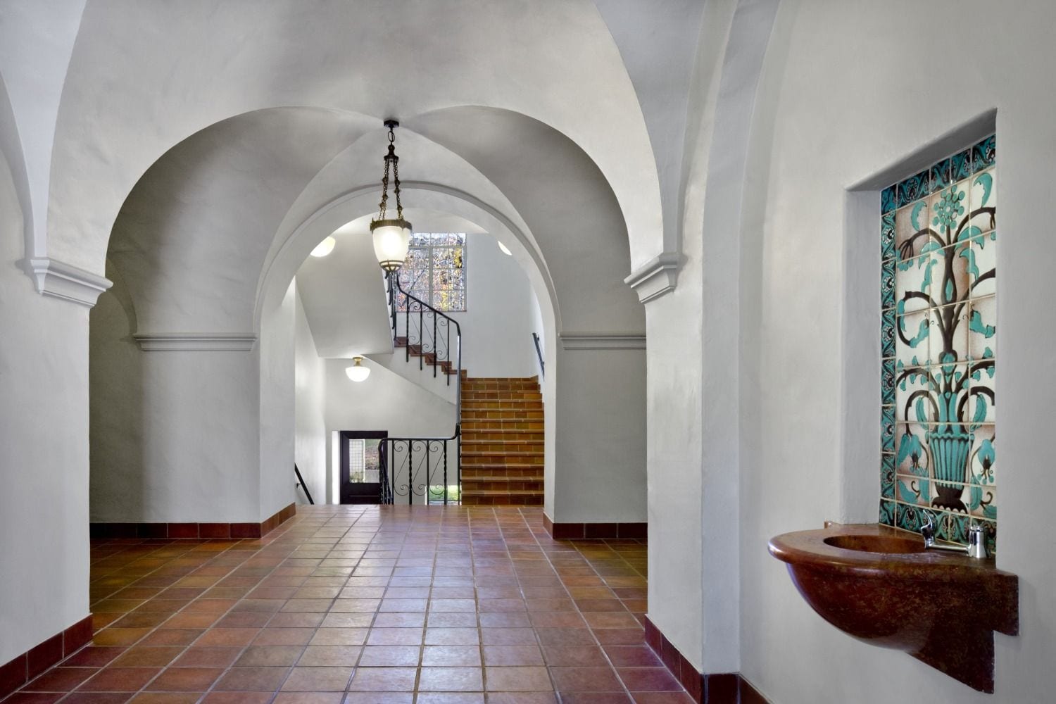 California Institute of Technology California Institute of Technology, Pasadena, CA. Photo © David Wakely.