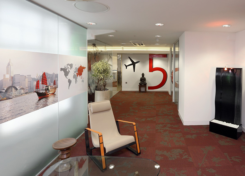 Trip Advisor/Expedia in London. Photo by Hufton + Crow.