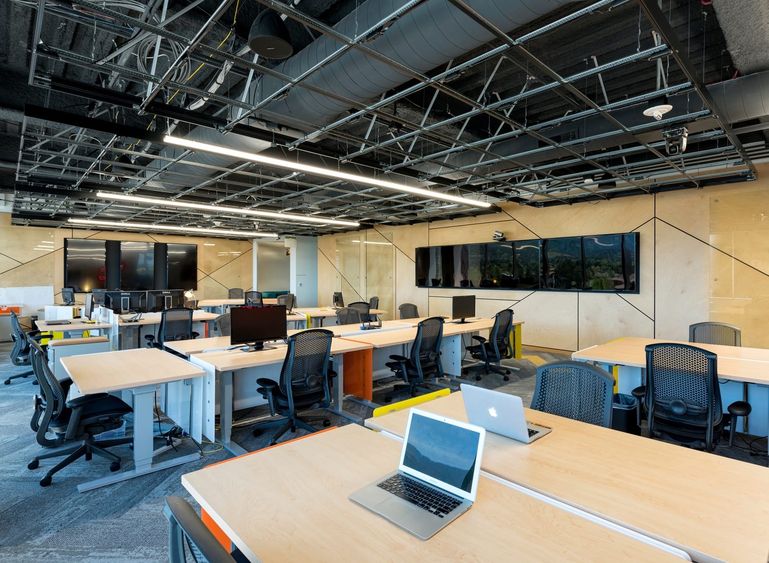 Photography © Jasper Sanidad.