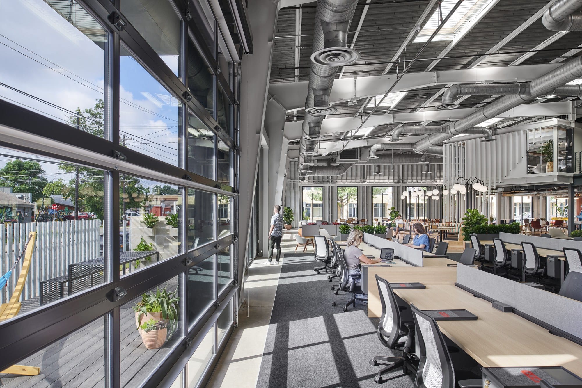 Shadow Play 3 H-E-B Digital / Favor Delivery, Austin, TX. Photographer Peter Molick.