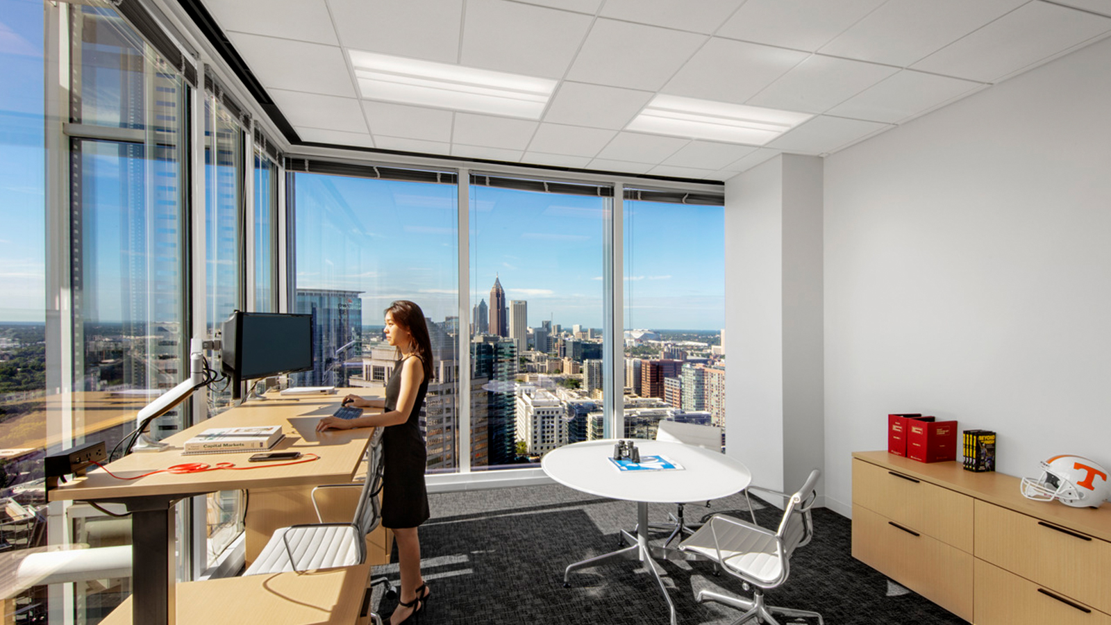 King and Spalding Atlanta modular desk space