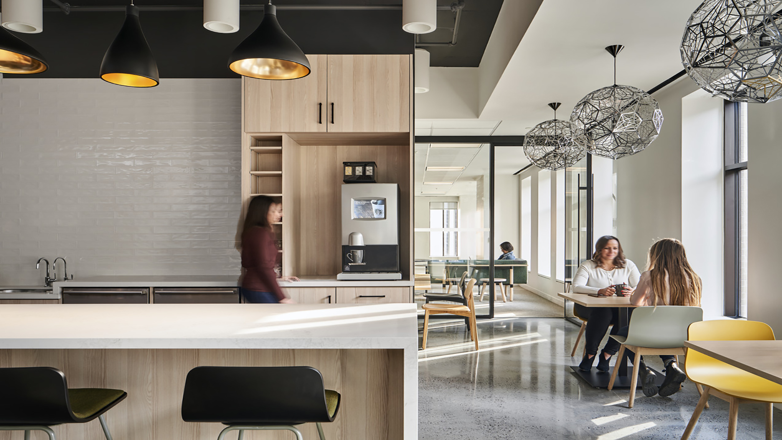 A break and cafe area at OMERS' Toronto location.