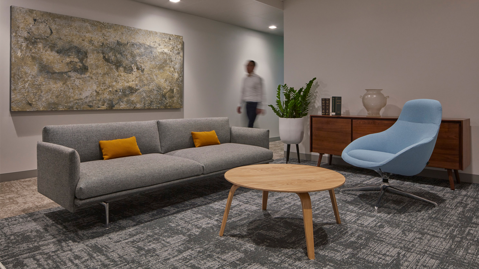 A casual meeting space designed by IA Interior Architects