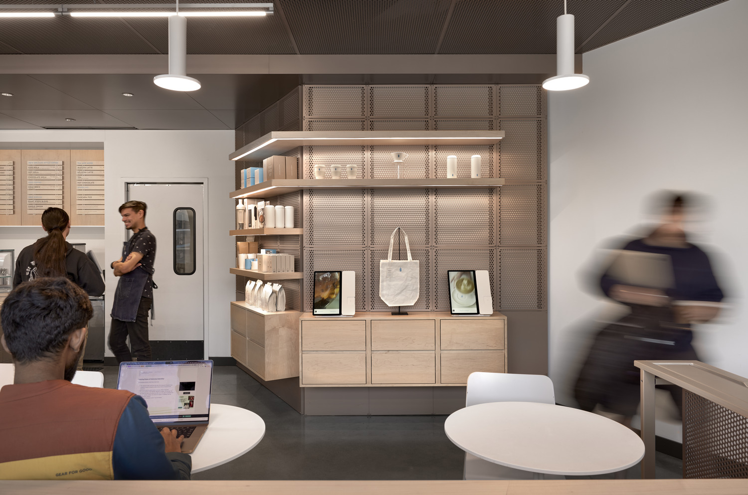 24BLBT_0004_000_N2_medium