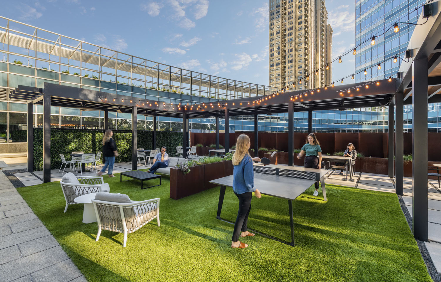 Four Oaks Place Rooftop_IA