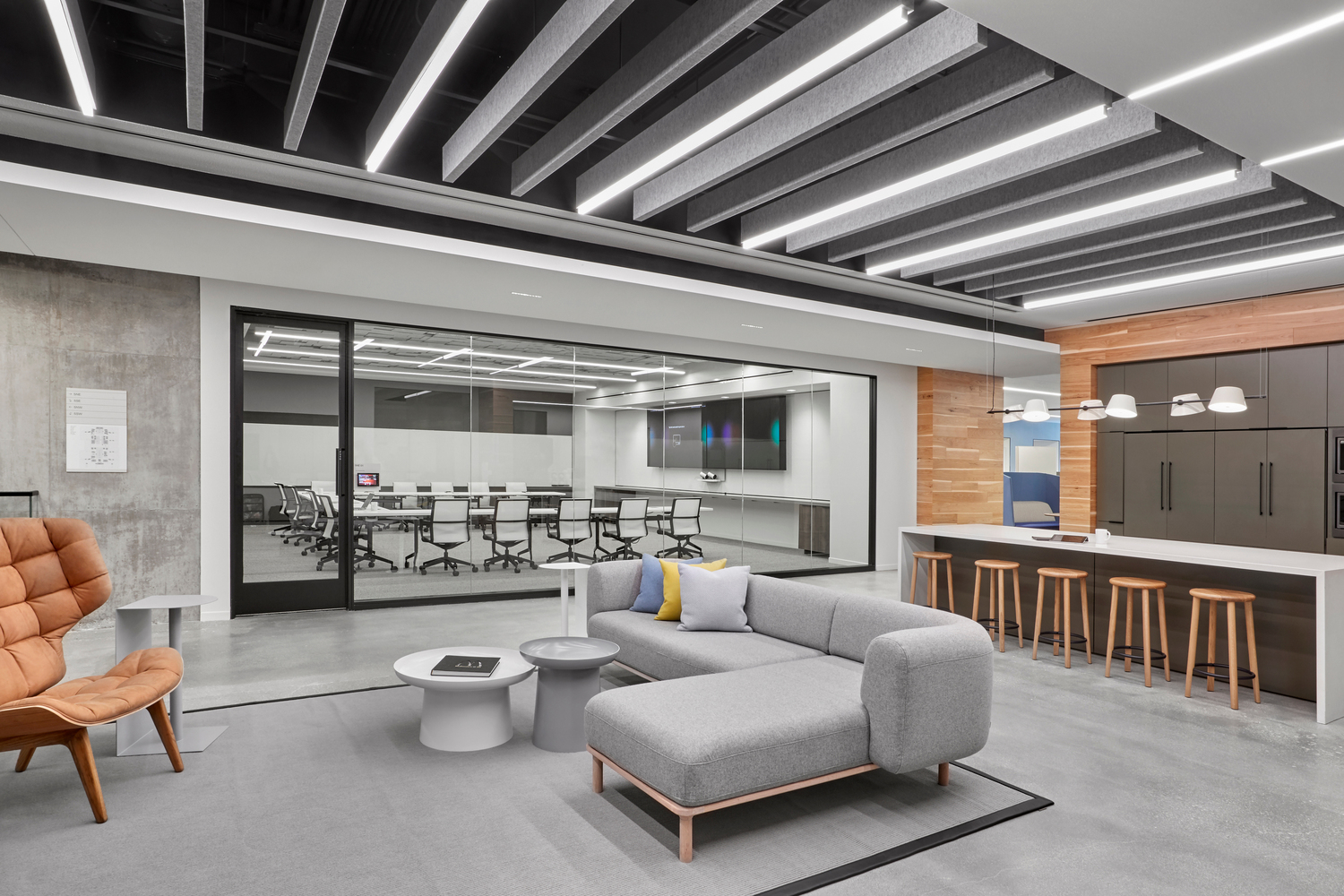 Training Center & Breakroom | Photography by Garrett Rowland