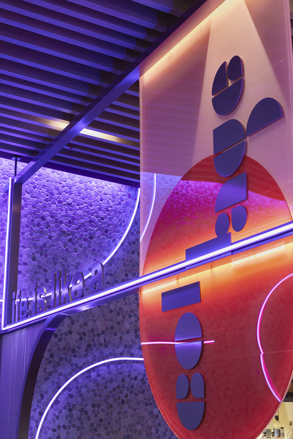 13JRGR_0028_000_J_R_Collage_Costa_Mesa_CA_N48_iawebsite