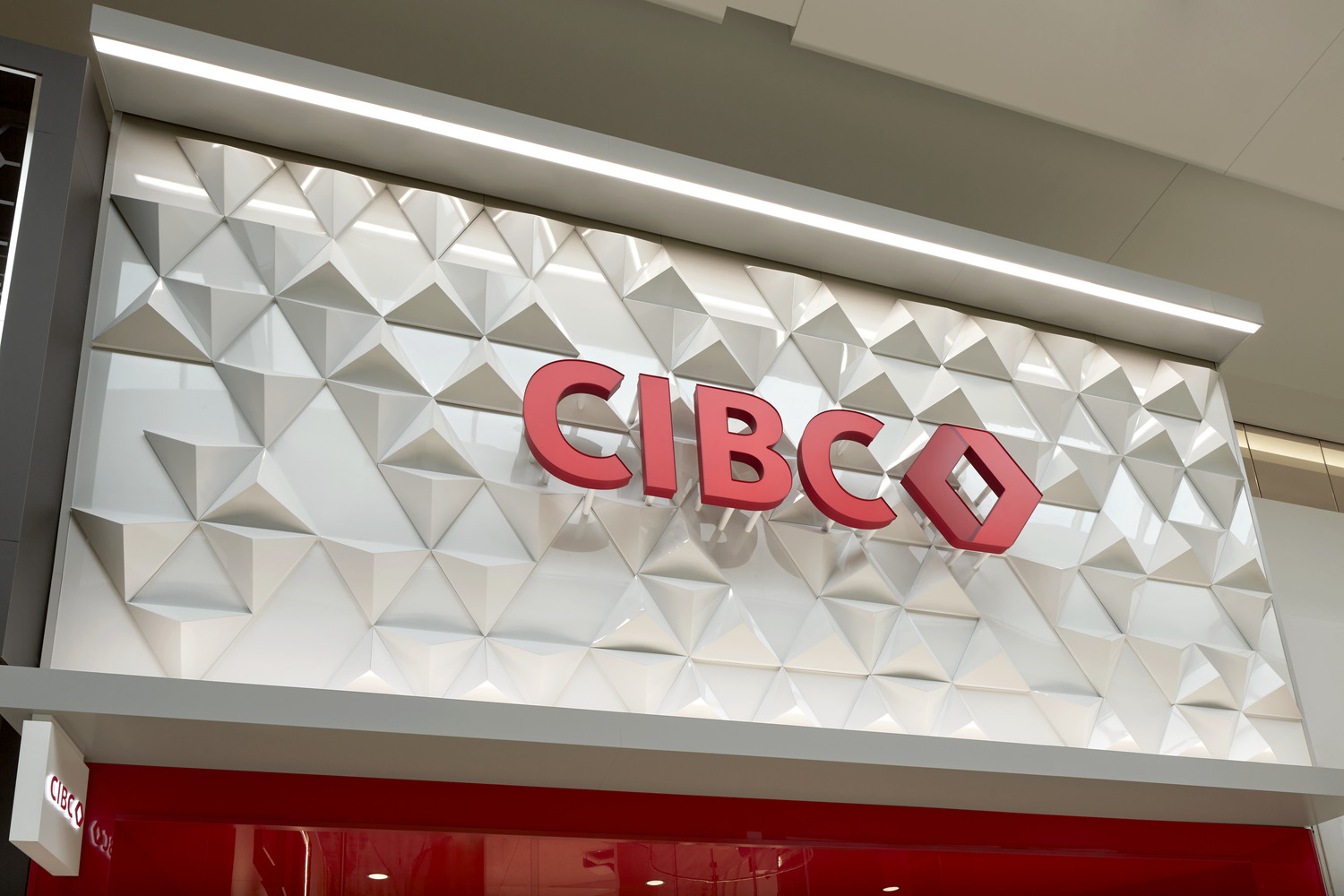 35CIBC_0038_000_CIBC_Yorkdale_Retail_Pilot_N13_medium