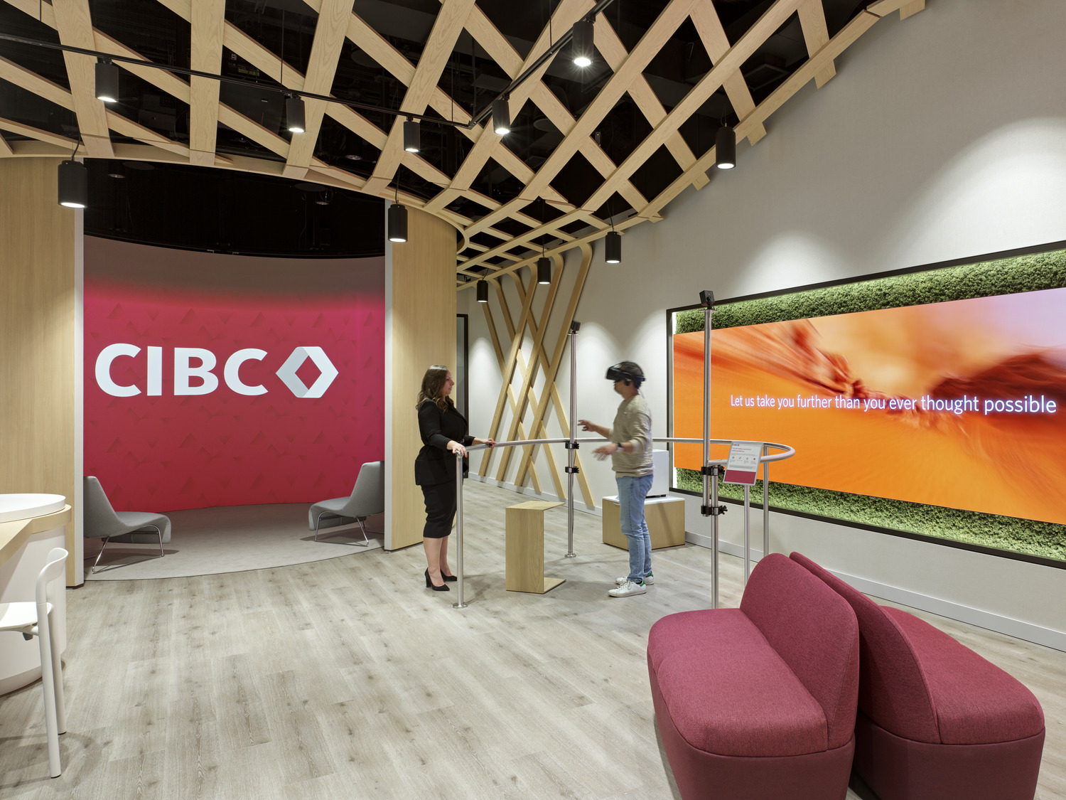 35CIBC_0038_000_CIBC_Yorkdale_Retail_Pilot_N4_medium