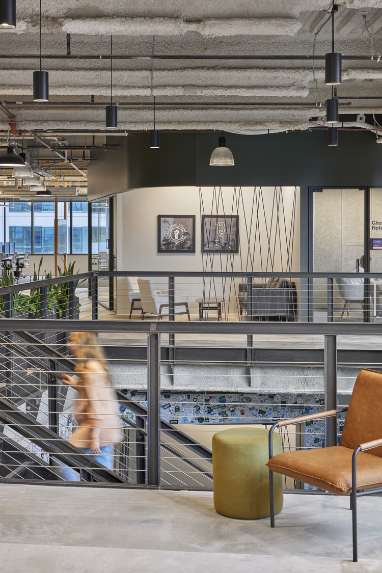 21XMXX_0000_000_Seattle_Office_N23_medium