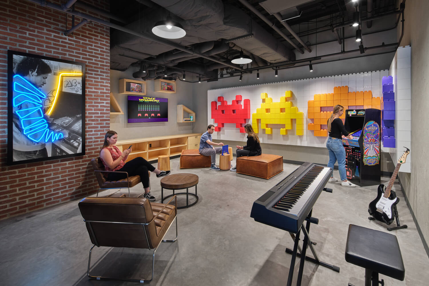 21XMXX_0001_000_Qualtrics_Reston_VA_N6_medium (1)