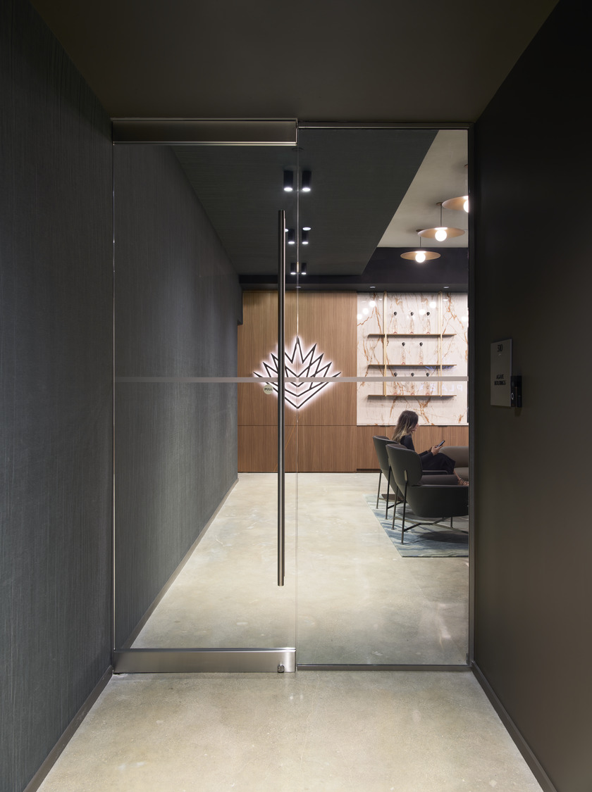 37AGVE_0039_000_N2_medium