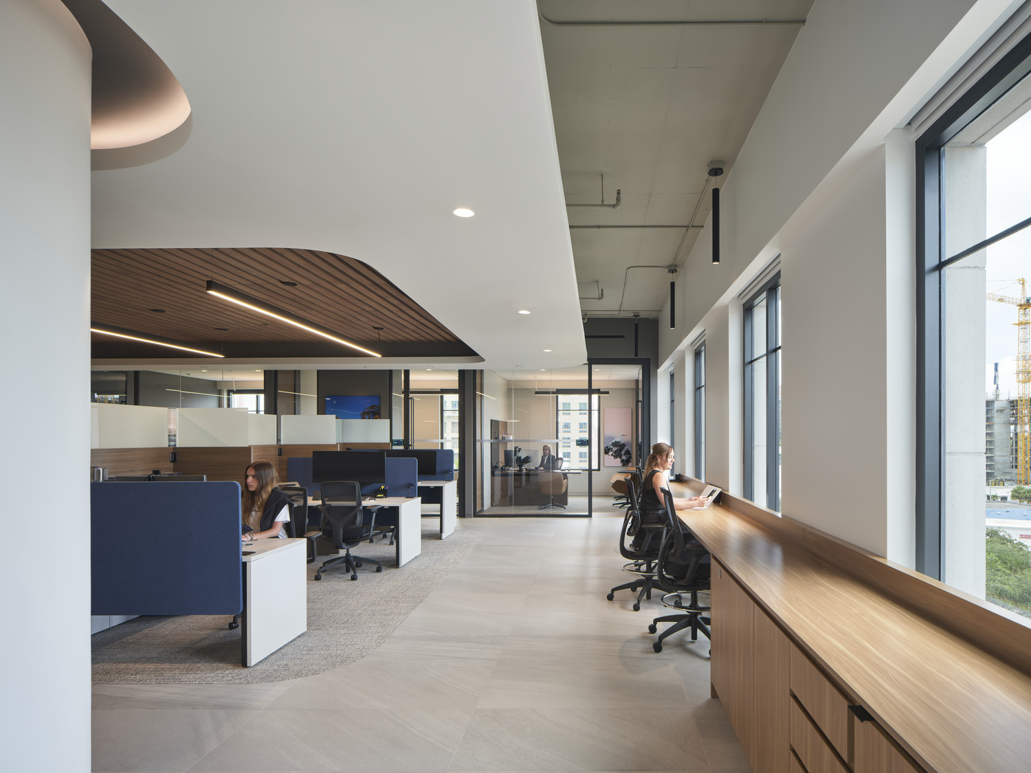 37TRVP_0001_000_N4_medium