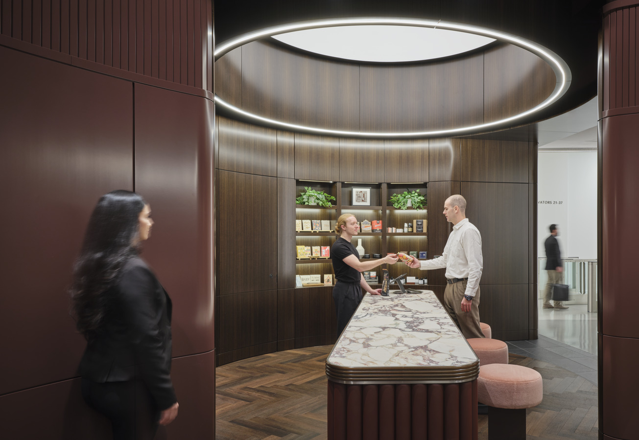 38CCPX_0002_000_110_N_Wacker_Bodega_Chicago_N24_iawebsite (1)