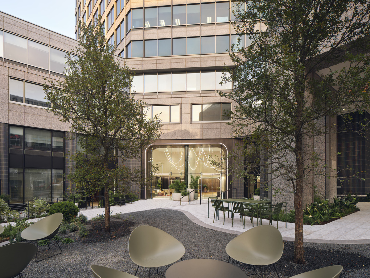 Regent Properties_816 Congress Building Repositioning_Front Patio