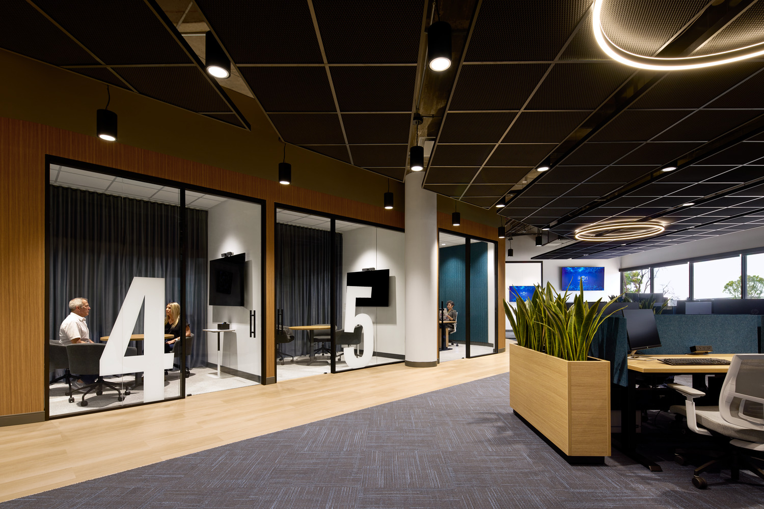 06IKNT_0001_000_medium