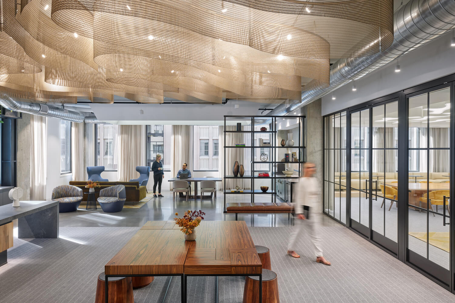 21JPMW_0106_000_N3_medium (1)